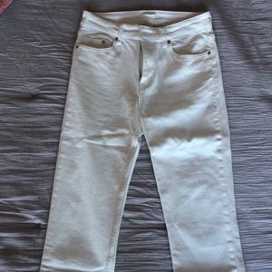 H&M’s white Jeans